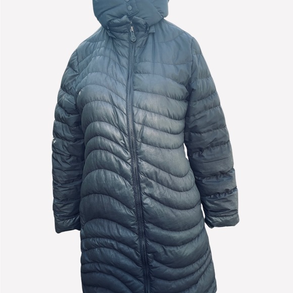 Patagonia downtown loft down hooded parka for women - Picture 2 of 9